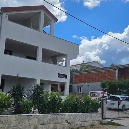 Stars Apartamento Gornji Karin Exterior foto
