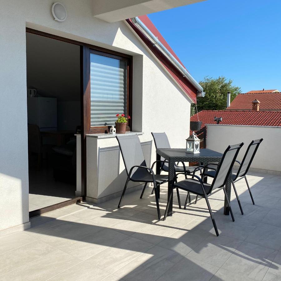 Stars Apartamento Gornji Karin Exterior foto