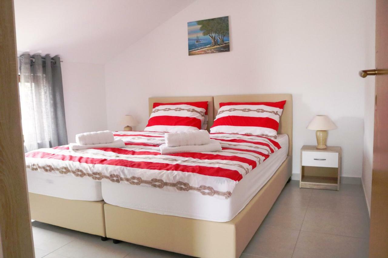 Stars Apartamento Gornji Karin Exterior foto