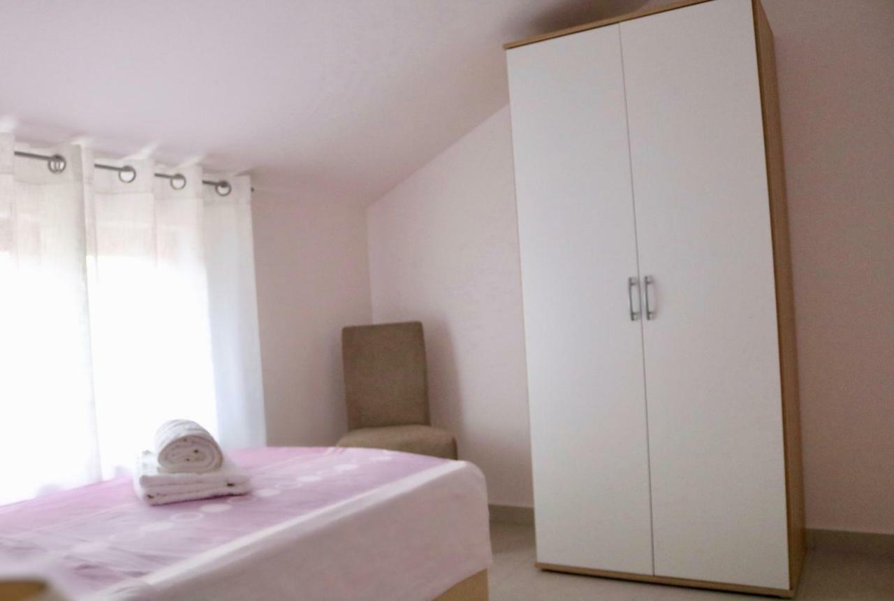 Stars Apartamento Gornji Karin Exterior foto